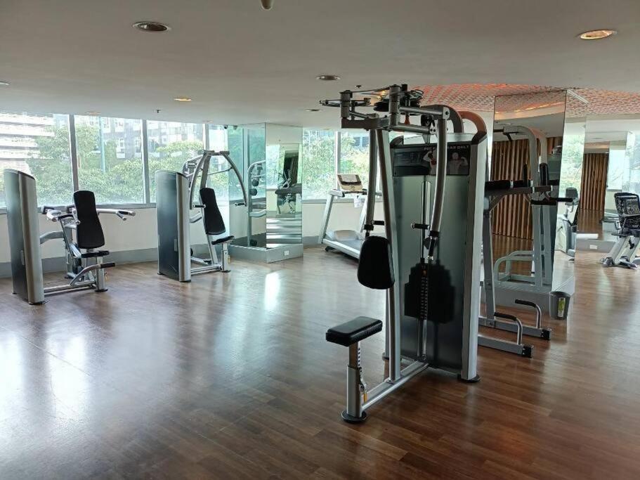 Spacious Bgc 2 Bedroom With A View Manila Luaran gambar