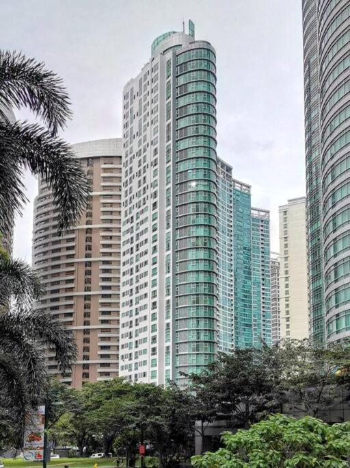 Spacious Bgc 2 Bedroom With A View Manila Luaran gambar
