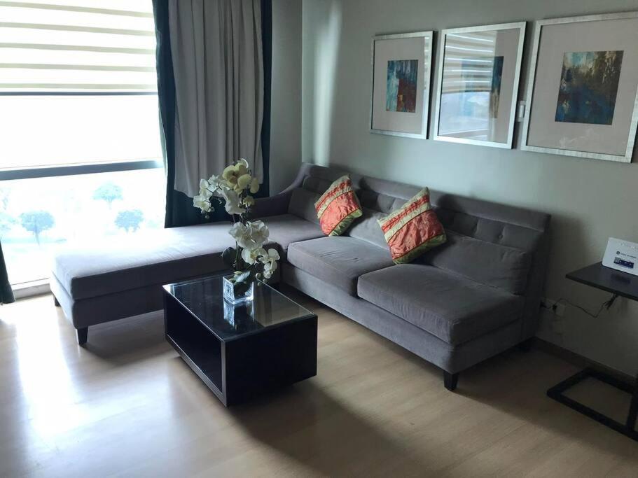 Spacious Bgc 2 Bedroom With A View Manila Luaran gambar